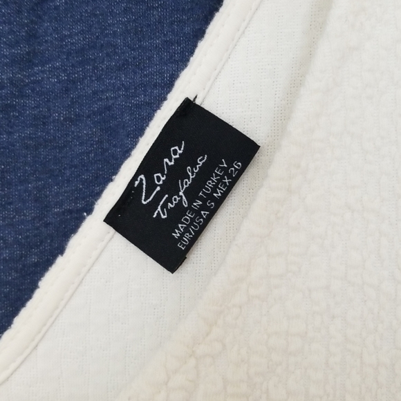 Zara little V neck dress - Picture 2 of 5